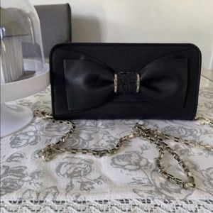 Beautiful Wallet Purse! (Color Black)